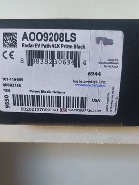 Oakley Radar EV Path Box - Black and White Label